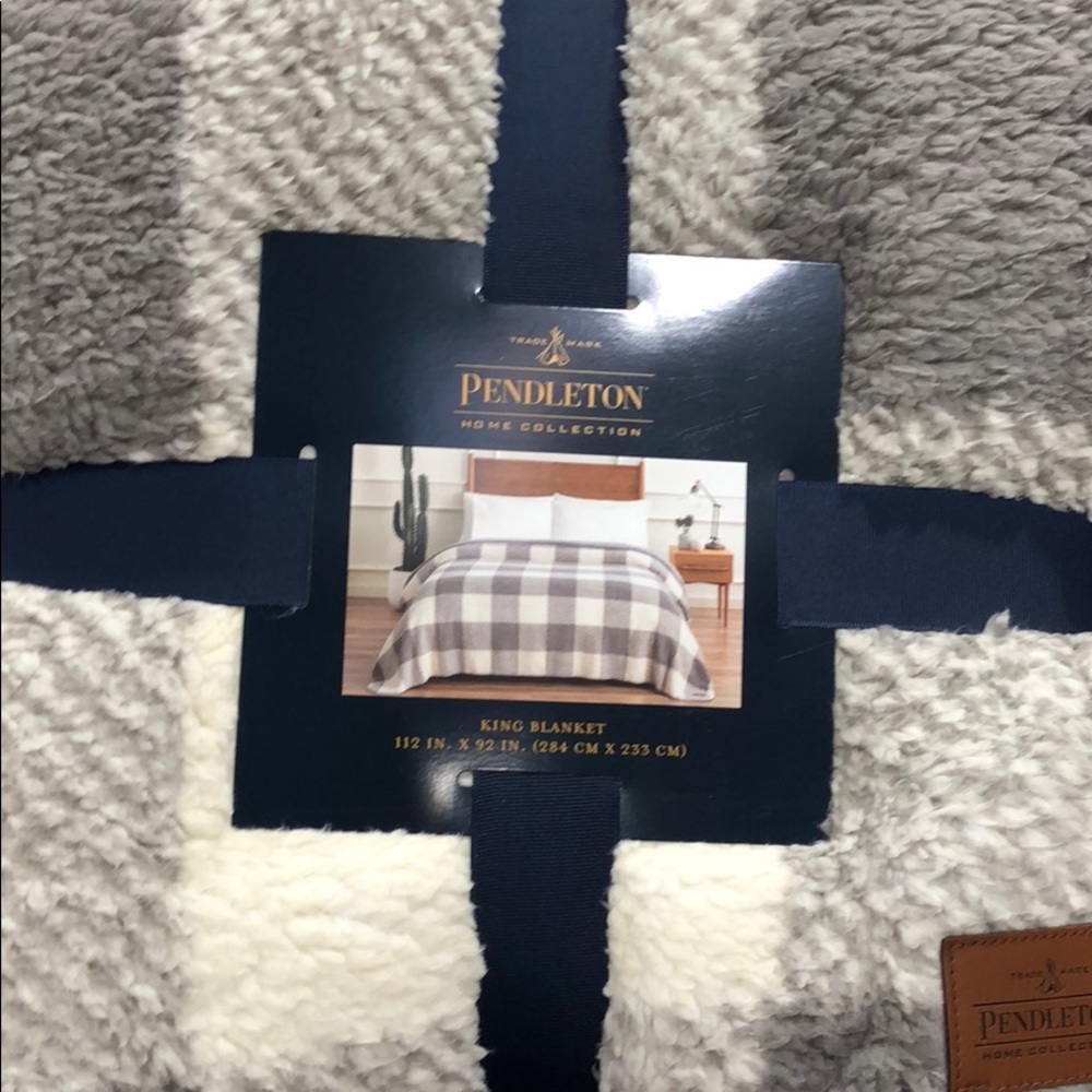 Pendleton Sherpa blanket king
